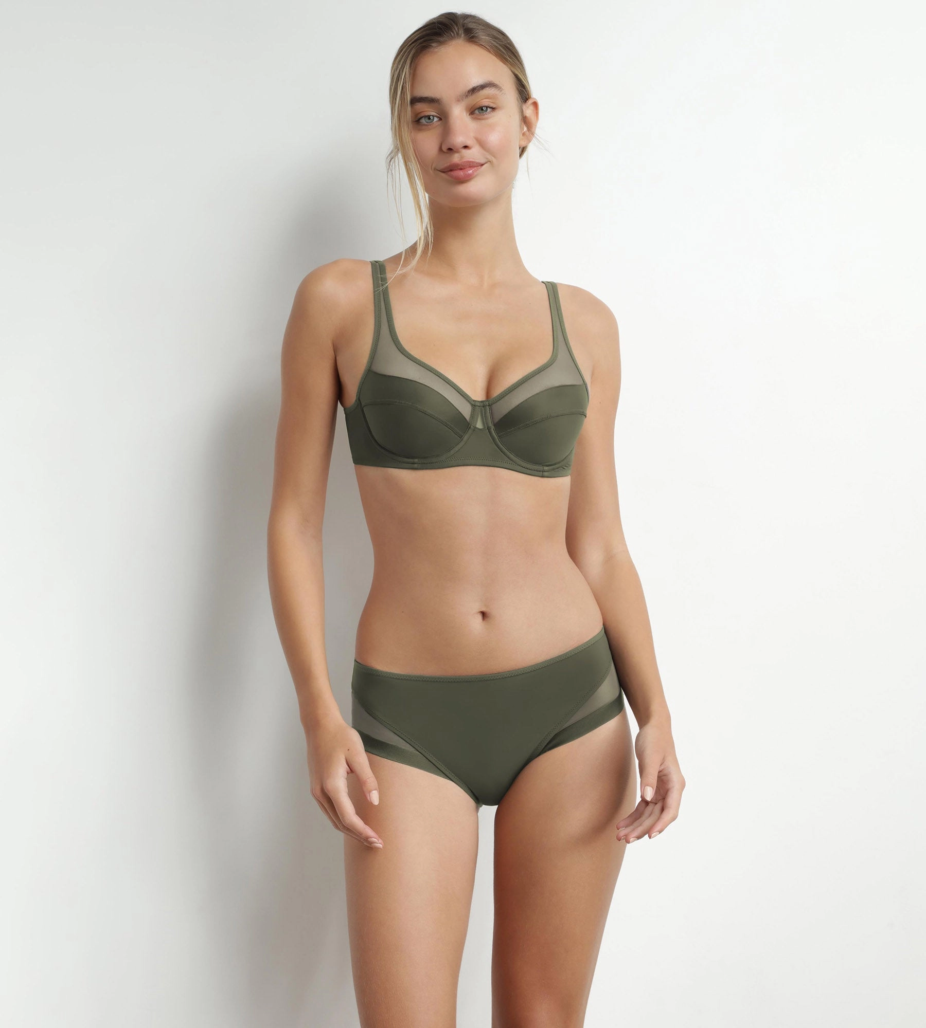 Slip femme en microfibre et tulle Vert Tennis Dim Generous